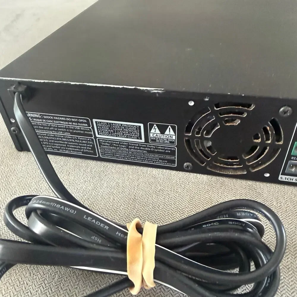 Samsung HT-Z320 DVD Home Theater Receiver Main Unit Powers On No Remote